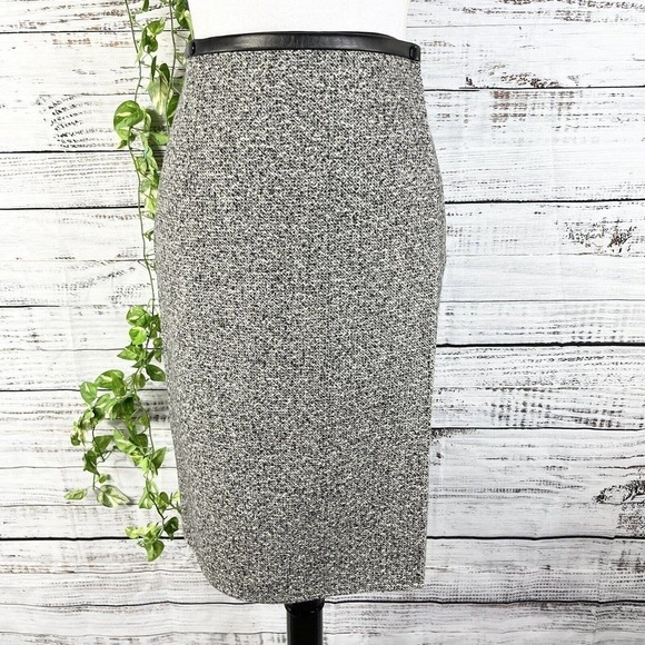 Worth Skirt size 4 Black Gray Wool Tweed Wrap Knee Faux Leather Career Modest - Picture 1 of 13